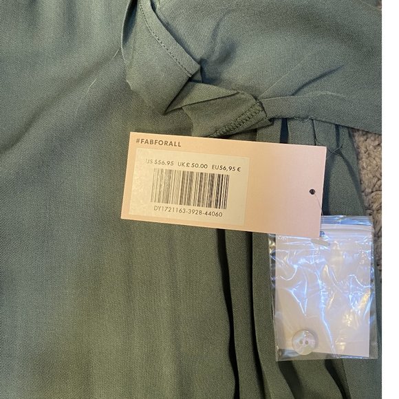 Just Fab Green Button Up Romper Shorts with Pockets!  XXL NWT - Picture 4 of 8